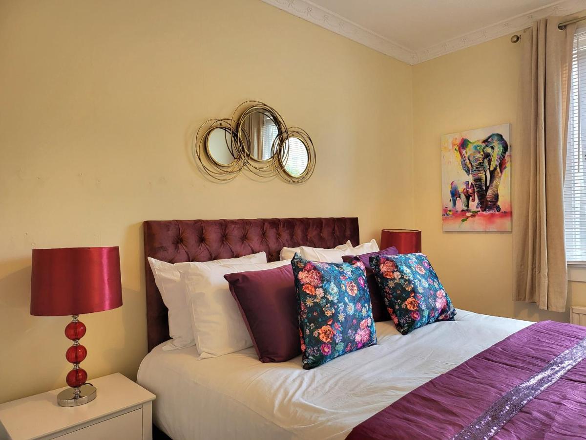 4 Bedrooms Apartment By Sensational Stay Short Lets & Serviced Accommodation エディンバラ エクステリア 写真