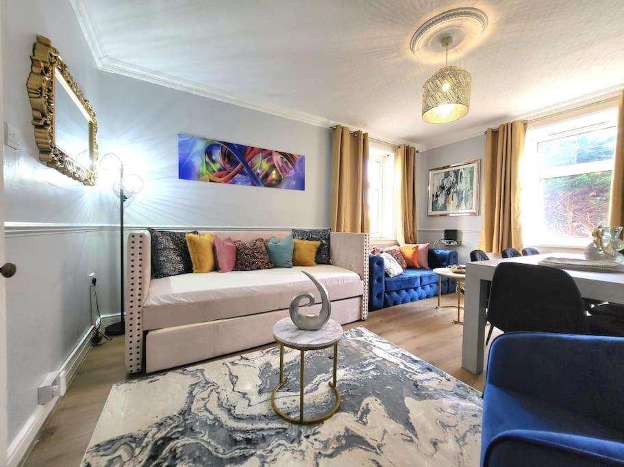 4 Bedrooms Apartment By Sensational Stay Short Lets & Serviced Accommodation エディンバラ エクステリア 写真