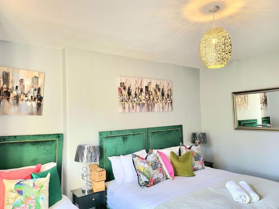 4 Bedrooms Apartment By Sensational Stay Short Lets & Serviced Accommodation エディンバラ エクステリア 写真